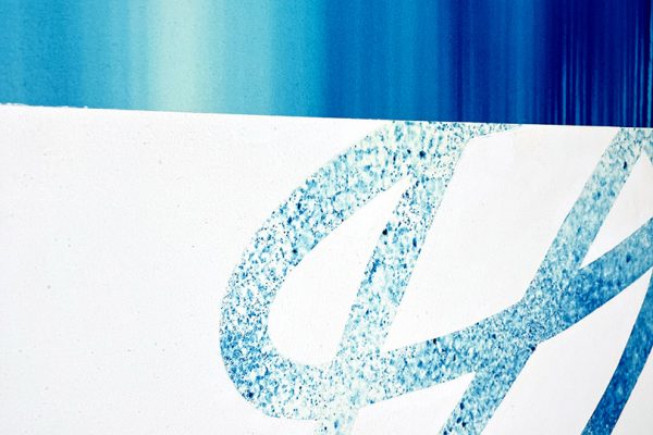 03_blue_rain_canvas_2025_philip_wallisfurth